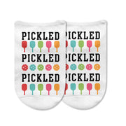 This colorful and cute design is printed on both socks for men and women. A great unisex gift for any pickleball player!