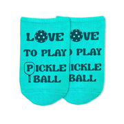 These no show socks are a sock size 9-11 which is the standard sock size for women with a shoe size 5-9. This 3 pair pack includes a pair of heather gray, purple, and turquoise no show socks.