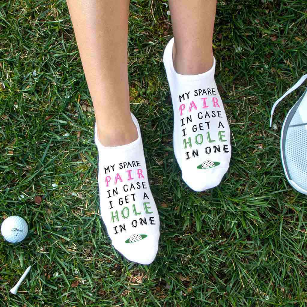 Hole in one golf socks make a perfect gift for a golfing mom or golfing friend