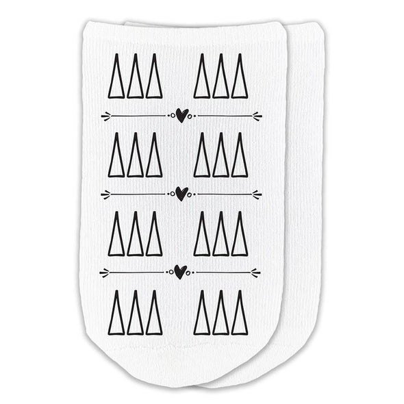 Tri Delta sorority cotton socks with Greek letters are part of this sorority gift pack